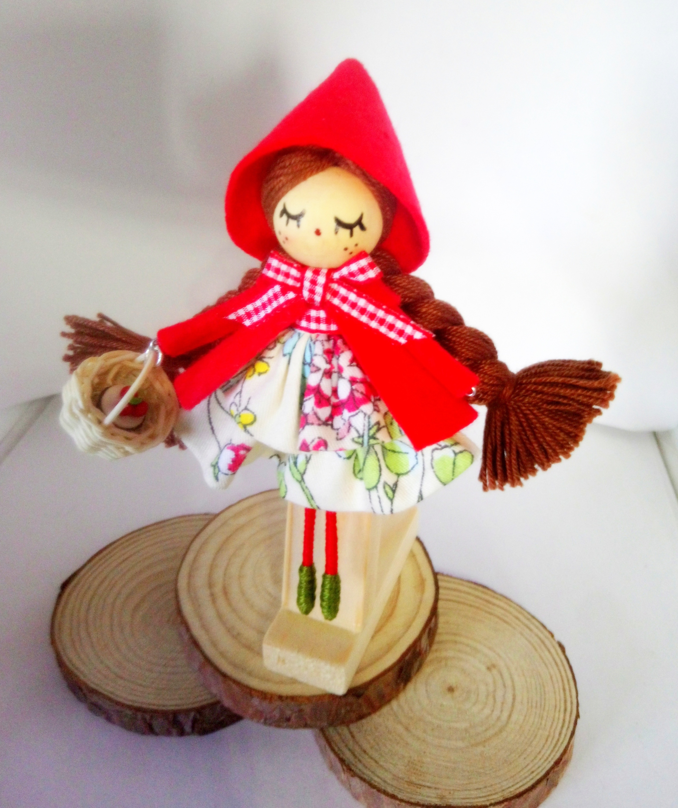 Broche Caperucita Roja<br> 